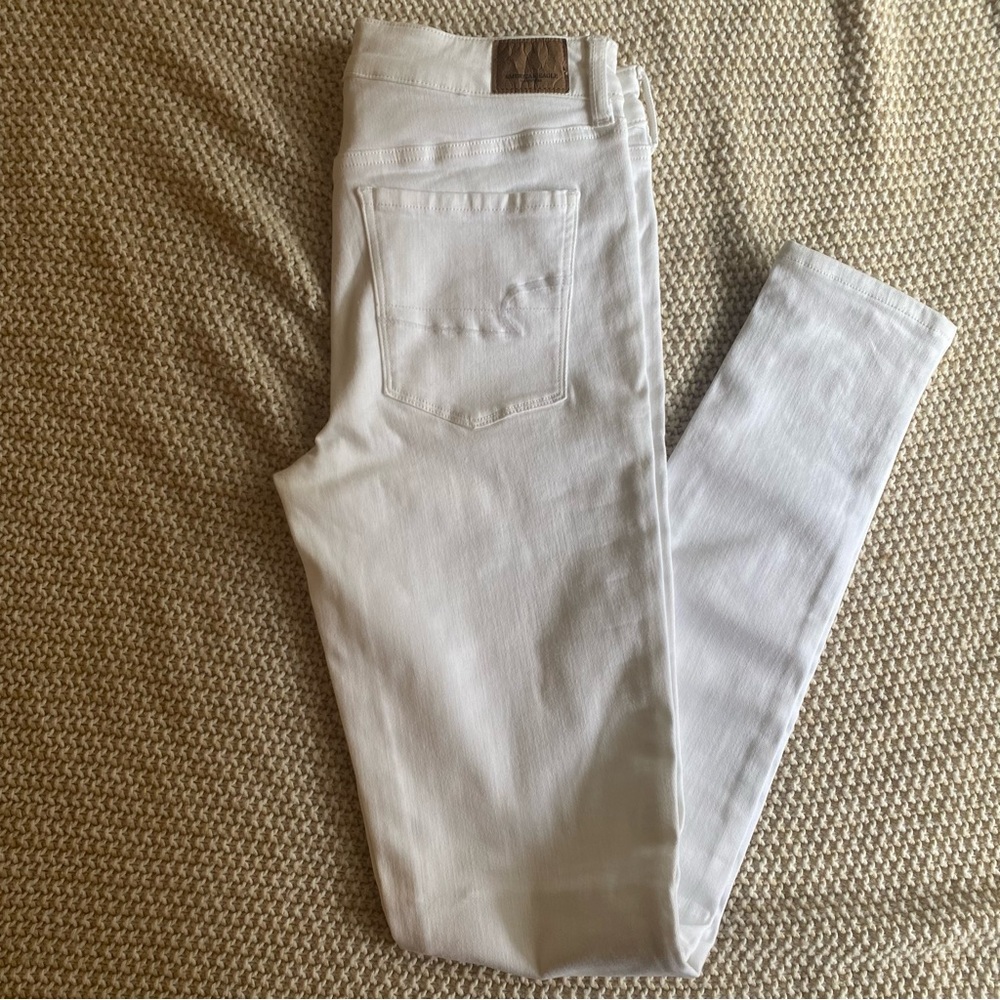 AE white jeggings